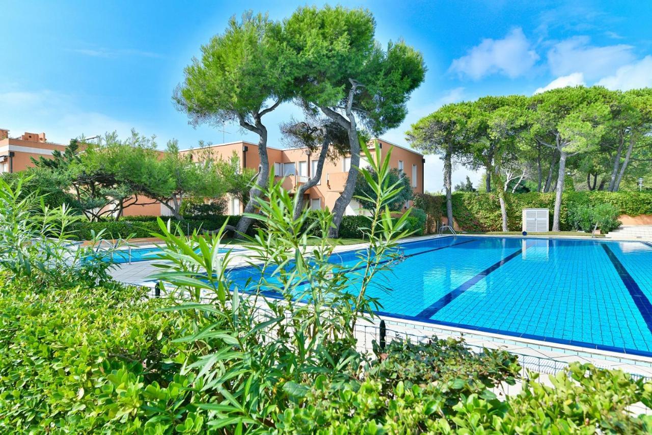 Residence Garuda Cavallino-Treporti Bagian luar foto